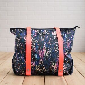 Lululemon Summer Lovin' Tote